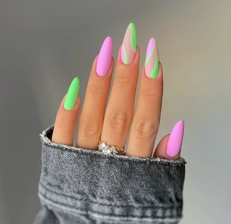 Pink and green swirl May nails. May Nails, Summer Acrylic Nails, Pink Nail, Neon Nails, Chic Nails, Best Acrylic Nails, Green Nails, Nail Trends, Almond Nails