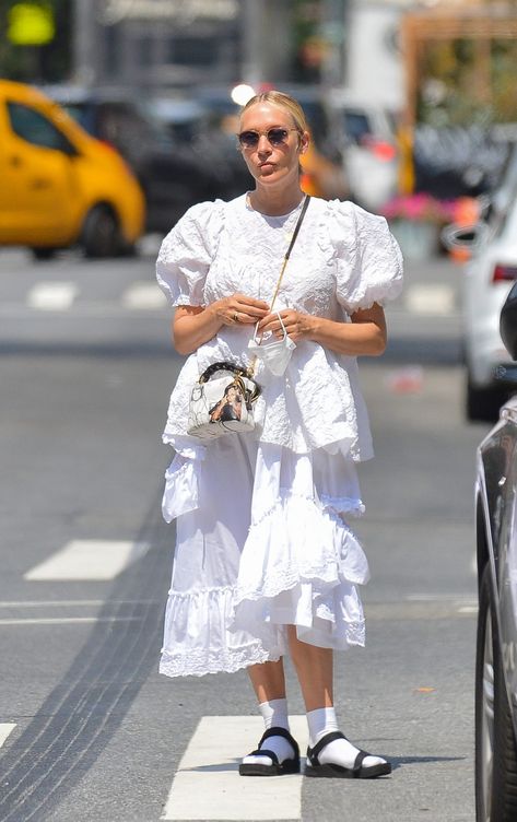 Sandals Socks Outfit, Socks And Sandals Street Style, Socks With Sandals Outfit, Dress With Sandals Outfit, How To Style Teva Sandals, Sandals With Socks Outfit, Socks And Sandals Outfit, White Sandals Outfit, White Socks Outfit