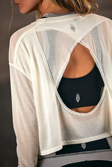 Athletic Crop Top, Free People Activewear, Athleisure Wear, Yoga Fashion, Workout Outfit, Fp Movement, Running Clothes, Athletic Outfits, Top Fabric