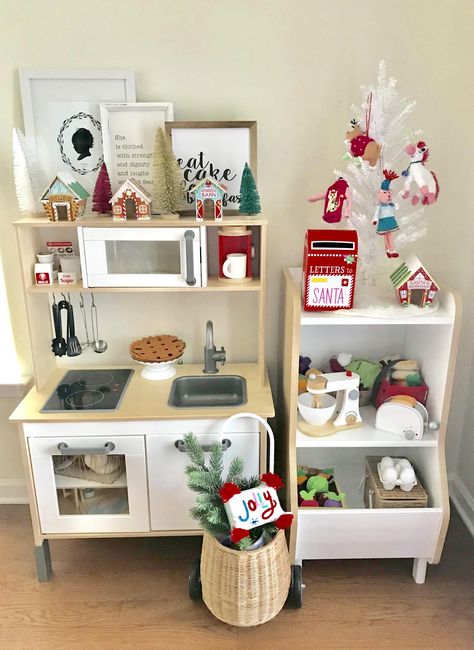 Crawlspace Playroom, Christmas Play Kitchen, Playroom Christmas Decor, Christmas Ikea, Toddler Room Organization, Ikea Play, Ikea Dollhouse, Ikea Play Kitchen, Toddler Playroom