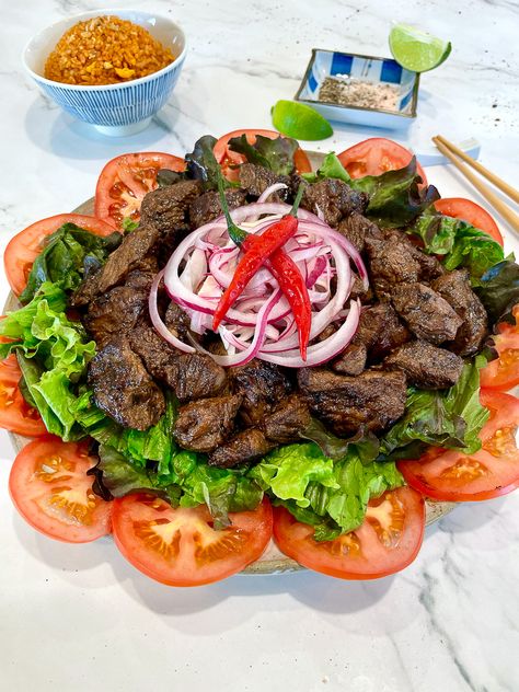 Authentic Bò Lúc Lắc Vietnamese Shaking Beef Vietnamese Bbq Beef, Bo Luc Lac Recipe, Bo Luc Lac, Shaken Beef, Tomato Dipping Sauce, Shaking Beef, Steak And Onions, Meat Meals, Asian Beef