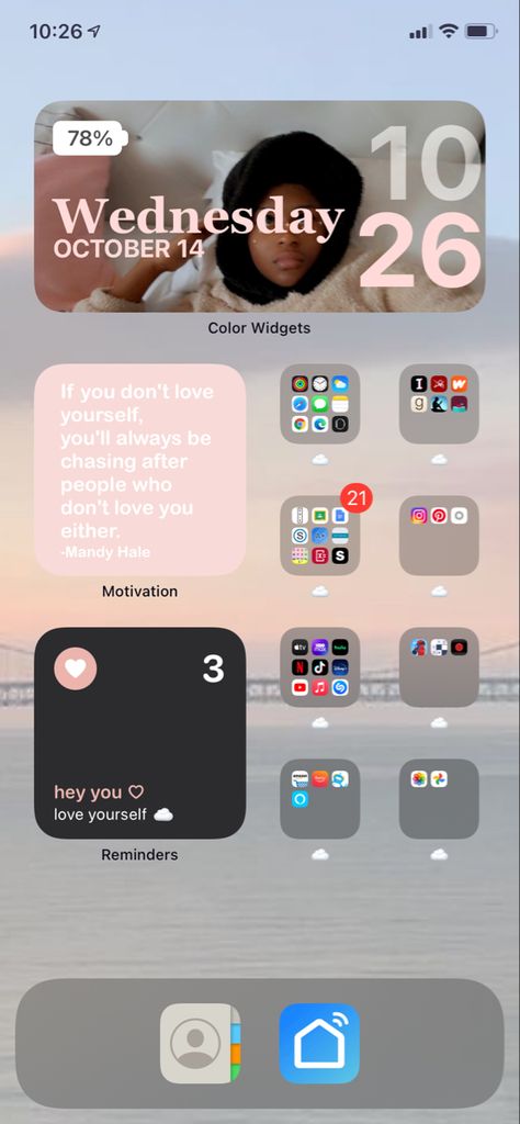 Easy Home Screen Layout, Ios 11 Home Screen Ideas, Iphone Ios16 Ideas, Home Screen Wallpapers Layout, Ios 16 Phone Layout Aesthetic, Iphone Widget Inspiration, Home Screen Organization Iphone Simple, Iphone Set Up Aesthetic, Home Screen Inspo Iphone Simple