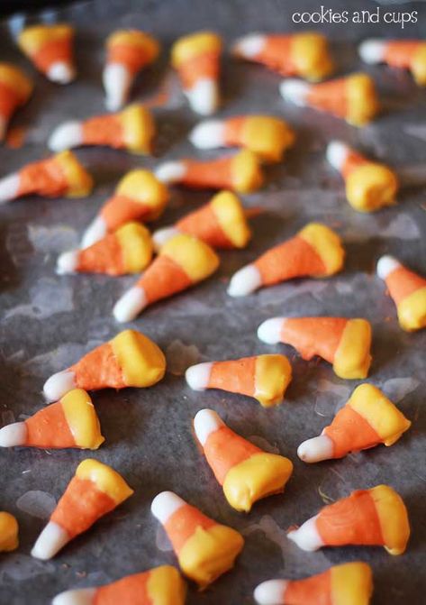 Cookies and Cups candycorn bugles3 » Cookies and Cups Homemade Candy Corn Recipe, Bugles Snack Mix, Candy Corn Recipe, How To Make Candy, Halloween Treats To Make, Homemade Candy, Halloween Treats Easy, Food Lab, Cooking Lessons