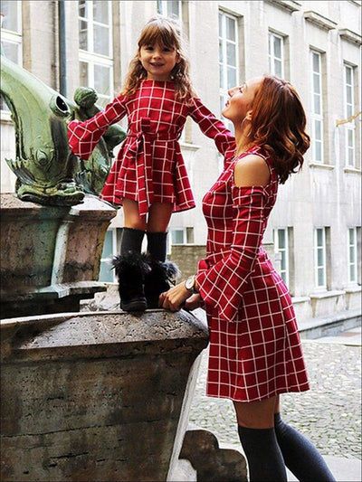 Matching Mommy Daughter, Sukienki Maksi, Plaid Christmas Dress, Girls Matching Dresses, Mom Daughter Outfits, Mommy Daughter Outfits, Mother Daughter Fashion, Mother Daughter Matching Outfits, Mom And Daughter Matching