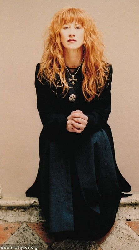 Loreena McKennitt. Loreena Mckennitt, Celtic Music, Carnegie Hall, Fabulous Style, Lou Doillon, Patti Smith, Helen Mirren, Female Singers, Sound Of Music