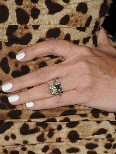 Kris Jenner's diamond Kardashian Nails, Morgan Stewart, Celebrity Fitness, Engagement Ring Pictures, Fitness Guide, Bling Ring, Pink Polish, Best Beauty Products, Luxurious Lifestyle