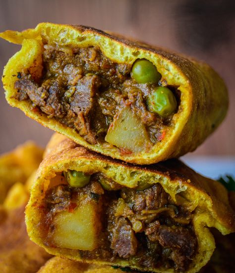 Trinidad Aloo Beef Pie Aloo Pie, Trinidadian Recipes, Beef Pie, Meat Pie Recipe, Trinidad Recipes, Carribean Food, Beef Pies, Trini Food, Caribbean Cuisine