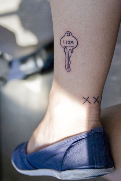 http://tattoomagz.com/numbers-tattoos/cute-key-tattoo-on-leg/ House Key Tattoo Designs, Apartment Number Tattoo, House Key Tattoo, House Number Tattoo, Key Tattoo Men, Steampunk Key Tattoo, Key Tattoo Designs Vintage, Crossed Keys Tattoo, Disney Key Tattoo