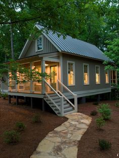 Cottage Tiny House Plans Small Cottages, Small House In The Woods, Small Cottage Designs, Wohne Im Tiny House, Tiny House Towns, Small Cottage Homes, Rustic Exterior, Small Cottages, Best Tiny House