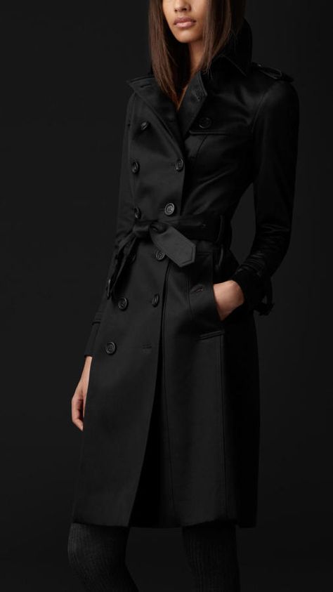 Burberry Prorsum Long Cotton Sateen Trench Coat. Buy for $2,295 at Burberry. Coats Burberry, Burberry Trenchcoat, Black Rain Jacket, Blue Raincoat, Burberry Trench Coat, Rain Jacket Women, Perfect Coat, British Outfits, Burberry Prorsum