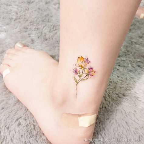 50+ Enchanting Flower Tattoos For Fall Watercolor Floral Tattoo, Watercolor Lotus Tattoo, Honeysuckle Tattoo, Korean Tattoo Artist, Flores Tattoo, Mini Watercolor, Simple Tattoos For Guys, Korean Tattoos, Watercolor Tattoo Flower