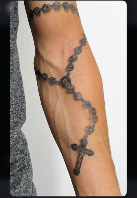 Cross Chain Tattoo, Rosary Tattoo Wrist, Cross Necklace Tattoo, Rosary Bead Tattoo, Crucifix Tattoo, Around Arm Tattoo, Rosary Tattoo, Tattoo On Arm, Chain Tattoo