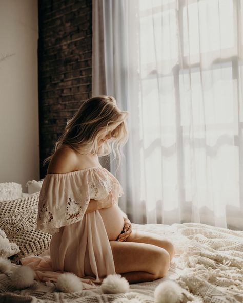 Beautiful maternity // pink blush boho dress // dreamy Jesse Salter Photography, Indoor Maternity Photos, Home Maternity Photography, Pregnant Photography, Intimate Maternity, Maternity Photography Studio, Couple Pregnancy Photoshoot, Maternity Studio, Maternity Photography Couples