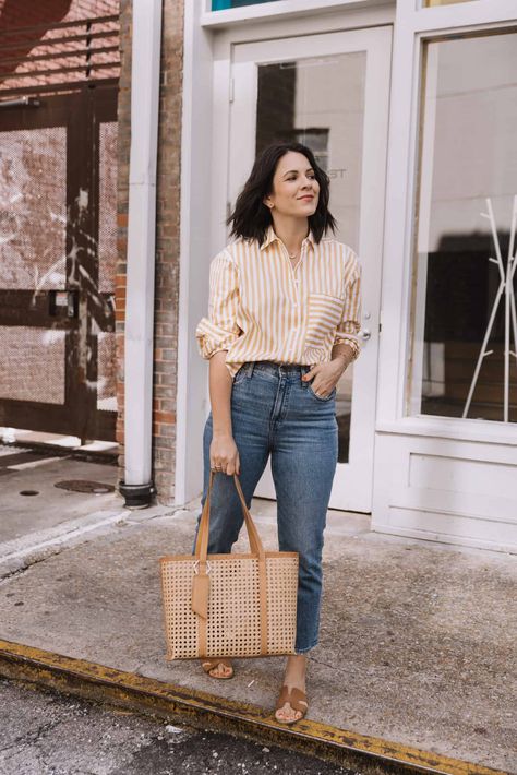 Casual Brunch Outfit Spring, Jeans Formal, Outfits With Striped Shirts, Outfits Bonitos, Casual Brunch Outfit, Oversized Striped Shirt, Size 10 Fashion, Mommy Outfits, Stylish Work Attire