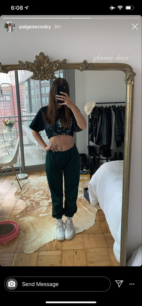 Brandy Melville Instagram, Outfits Graphic Tees, Paige Secosky, Tiktok Room, Thrifted Outfits, Instagram Outfits, New Wardrobe, Aesthetic Outfits, Outfits Aesthetic