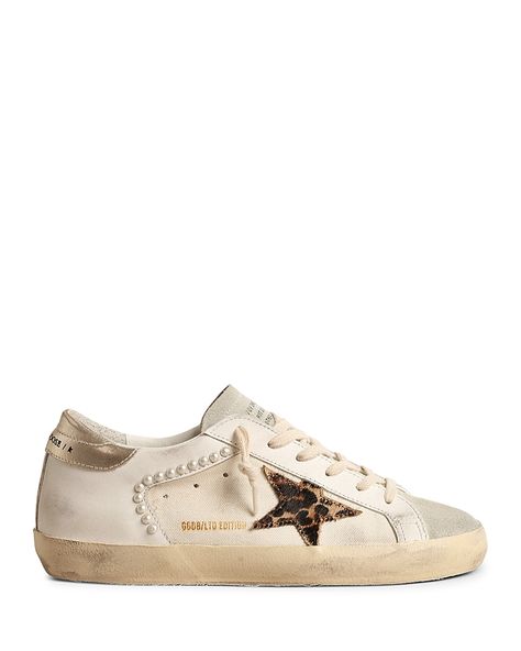 Find GOLDEN GOOSE DELUXE BRAND Super-star Low Top Sneakers on Editorialist. Golden Goose Women's Super-Star Low Top Sneakers.Color:Milky White.Size:10 US / 40 EU.Material:Leather/cotton upper, cotton/leather/polyurethane textile lining, rubber sole. Golden Goose Women, Skor Sneakers, Preppy Shoes, Girls Diary, Golden Goose Sneakers, Golden Goose Shoes, Golden Goose Deluxe Brand, Shoe Inspo, Sneakers Women