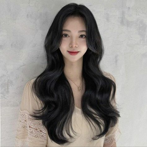 Korean Crimped Hair, S Curl Perm Korean Long, Blowout Hair Bridesmaid, Goddess Waves Hair Korean, Asian Hair Perm Loose Waves, Korean Goddess Waves, Blowout Hair Asian, Korean Goddess Hair, Korean Digital Perm Long Hair