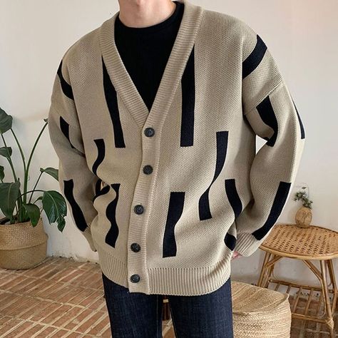 Mens Cardigan Outfit, Mens Knitted Cardigan, Placket Design, Knitted Sleeves, Sleeve Placket, Guys Clothing Styles, Estilo Preppy, Streetwear Men, Cardigan Outfits