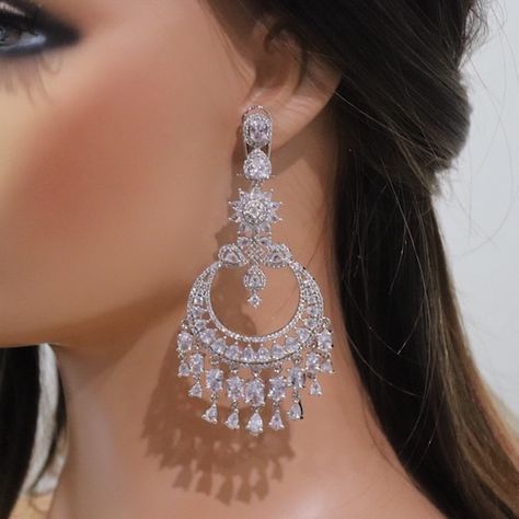 Jewelry For Hair, Unique Wedding Earrings, Diamond Earrings Indian, Pakistani Earrings, Bridal Jewellery Earrings, Beef Empanadas, Jewelry Pakistani, Wedding Necklace Set, Pretty Jewelry Necklaces