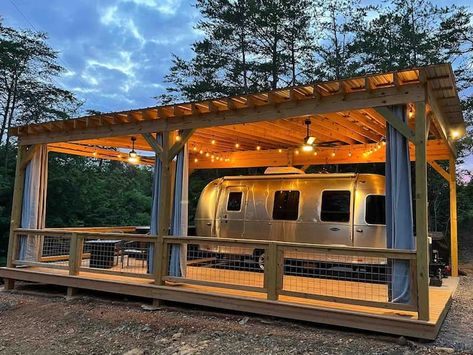 Camper Terrace, Airstream Deck Ideas, Covered Rv Deck, Camper Lean To Cover, Camper Permanent Site, Camper Gazebo Ideas, Camper Lot Ideas, Camper Shed With Porch, Metal Rv Carport Ideas