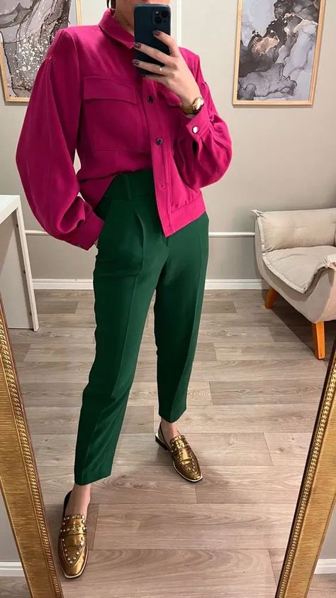 a jewel tone outfit with a magenta shirt, green high waisted pants, gold shoes is a bold idea for the fall Pink Pants Outfit Work, Pink Blouses Outfit, Green High Waisted Pants, Green Trousers Outfit, Blouse Outfit Work, Pink Shirt Outfit, Pink Pants Outfit, Pants Outfit Work, Green Pants Outfit