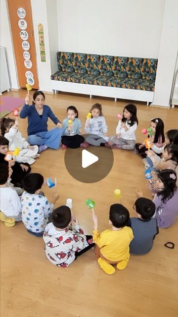 Five Senses Music And Movement, Preschool Activities Physical, Music Games For Preschoolers, Music Games Preschool, Home Made Games For Kids, Musical Activities For Preschoolers, Musical Activities For Kids, Circle Preschool Activities, Funny Activities For Kids