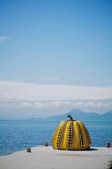 the dots and circles of artist yayoi kusama. Naoshima, Japan Naoshima Island, Yayoi Kusama, Japan Art, Sculpture Installation, Japanese Artists, Land Art, Art Movement, Public Art, Performance Art