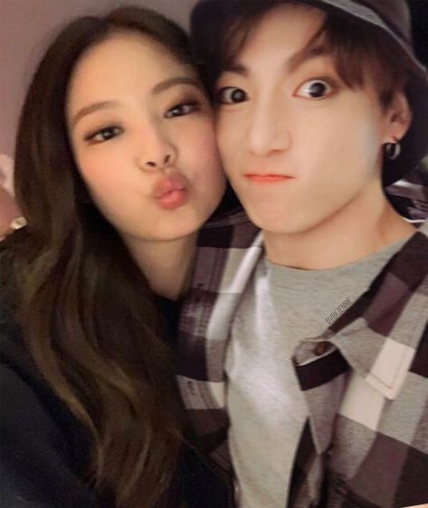 #BTS #BLACKPINK #BANGTANBLACK #BTSBLACKPINKSHIPS #BTSBLACKPINK Bts Snapchats, Kpop Amino, Swag Couples, Cute Babies Photography, Kpop Couples, Bts Girl, Blackpink And Bts, Agust D, Cute Actors