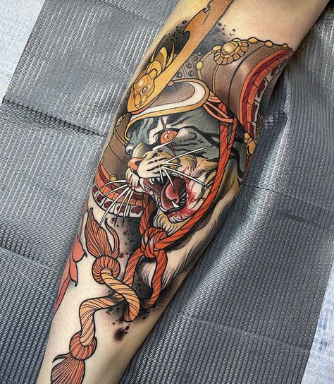 Cat Samurai Tattoo Design, Cat Shin Tattoo, Neo Traditional Japanese Sleeve, Samurai Cat Tattoo Japanese Art, Japanese Shin Tattoo, Neo Traditional Samurai, Japan Cat Tattoo, Cat Tattoo Japanese, Neo Traditional Cat Tattoo