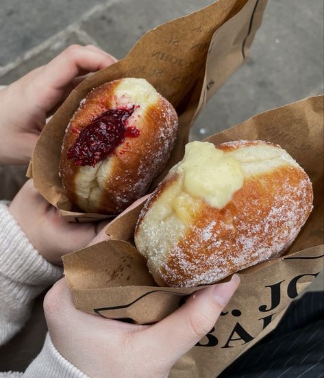 Jam Donut Aesthetic, Jelly Donut Aesthetic, Filled Donuts Aesthetic, Donut Aesthetic, Jam Doughnut, Donuts Aesthetic, Jelly Donuts, Jam Donut, Jelly Donut