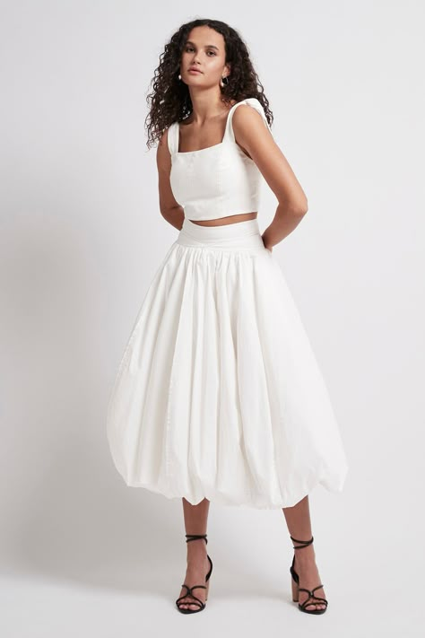 Vertical Panelling, Flare Skirt Outfit, Eid Fashion, Honeymoon Wear, Midi Dress Outfit, Skirt Inspiration, Designer Skirts, White Flares, Midi Flare Skirt