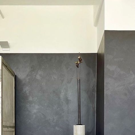 Color Atelier Paint & Plaster on Instagram: "Earthy darkness 🤎 Limewash Painted walls in color Espresso with Wax-sealer on top, as seen on the walls of @dumais_made showroom ✨
-
Learn more about limewash paints and order at coloratelierpaint.com
-
#ColorAtelier #limepaint #limewash #naturalmaterials #texturedwalls #ecofriendly #MadeinUSA #minerals #lime #wallpaint #architecturalfinishes #nontoxic #sustainablehome #organicmodern #homedecor #retaildesign #commercialdesign #interiordesign #architecture" Limewash Walls Gray, Dark Gray Limewash Wall, Charcoal Limewash Wall, Dark Grey Limewash Wall, Gray Limewash Wall, Limewash Ceiling, Dark Limewash, Lime Wash Bathroom, Dark Limewash Walls