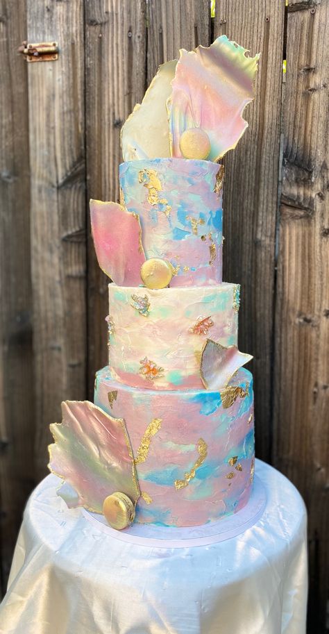 Holographic Cake Ideas, Luxury Iridescent Wedding Rings, Iridescent Cake Ideas, Iridescent Birthday Cake, Iridescent Wedding Cake, Sparkly Party Decorations, Iridescent Cake, Iridescent Wedding Invitation, Iridescent Wedding