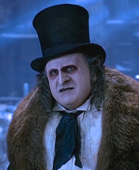 N°9 - Danny DeVito as Oswald Cobblepot / Penguin - Batman Returns by Tim Burton - 1992 Penguin Batman Returns, Batman Tattoo Design, 11 Tattoo Ideas, Danny Devito Penguin, Batman Logo Tattoo, Batman Returns Penguin, Batman Penguin, The Penguin Batman, Penguin Batman