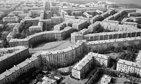 Russian City, October Revolution, Monumental Architecture, Back In The Ussr, Arch Architecture, Dream Library, 3d Architecture, Steel City, Urban Fabric