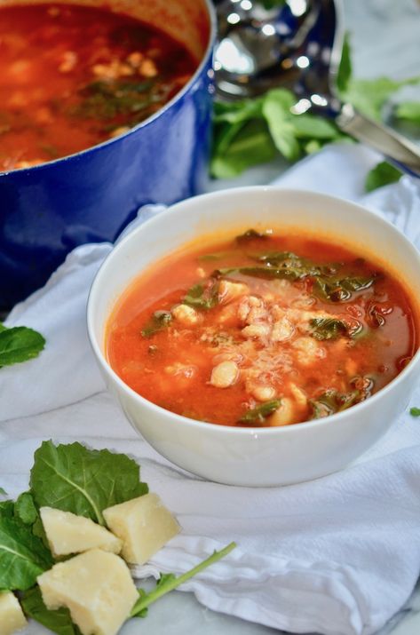 Tuscan Turkey, Kale, and White Bean Soup Kale And White Bean Soup, Kale And White Bean, White Bean Soup Recipes, Turkey Soup Recipe, School Recipes, Lentil Soup Recipes, Brunch Easy, Bean Soup Recipes, Kale Soup