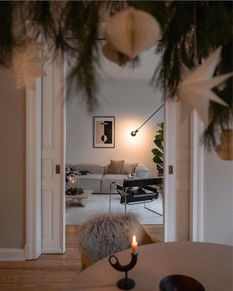 Fall Ideas Decorating, Cosy Candles, Scandi Christmas, Cosy Christmas, Christmas Interiors, Scandi Design, Scandinavian Interior, Scandinavian Home, Scandinavian Christmas