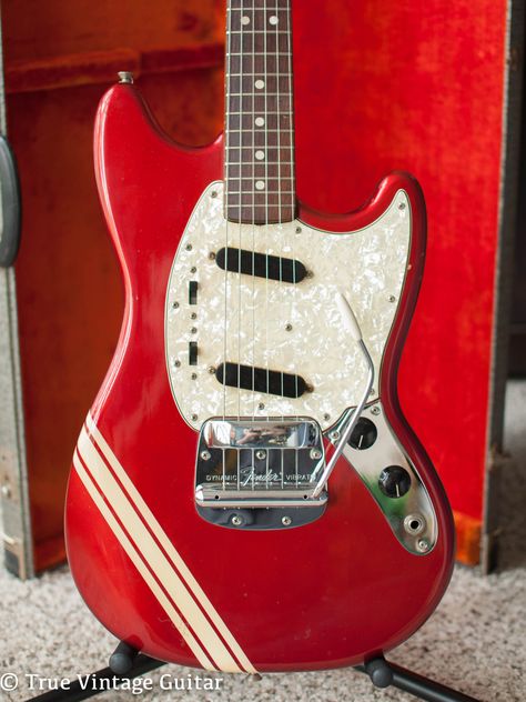 Fender Guitars Telecaster, Fender Mustang Guitar, Mustang Guitar, Mustang 1969, Vintage Guitar Amps, Guitar Images, Red Guitar, Fender Mustang, Fender Precision Bass