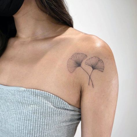 Top 100 Best Ginkgo Leaf Tattoos For Women - Leaves Design Ideas Leaf Tattoos For Women, Ginkgo Tattoo, Ginkgo Leaf Tattoo, Korea Tattoo, Leaves Tattoo, Fern Tattoo, Leaf Tattoo, Ginkgo Leaves, Classic Tattoo