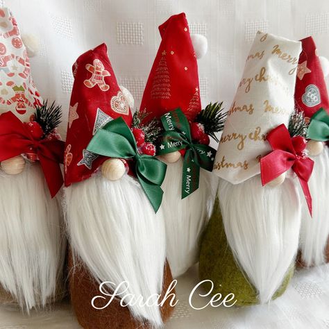 Morning WARNING!!! Look away now if it's too early!! I haven't shown you any of the Christmas makes yet, but these Festive Gonks are too damn cute not to give you a little teaser!! I promise I won't do it again for at least a couple of months! I've finished 10 of these, 5 different looks, and once I've finished them all there will be 20 in total, 4 of each design... Hope you like ... but no more Xmas I promise for a while.... enjoy the sunny day! 😎 X Christmas Gnome Decorations, Gonks Christmas, Christmas Gonks, Scandi Christmas Decorations, Gnomes Christmas, Scandi Christmas, Hat Decoration, Gnome Ornaments, Christmas Gnomes