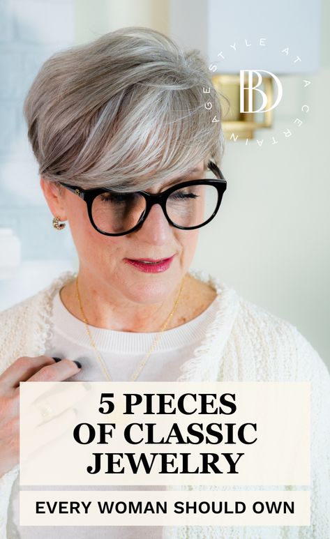 Jewelry For Women Over 40, Jewelry For Women Over 60, Jewelry Staple Pieces, Classic Necklaces For Women, Classic Accessories For Women, Styling Pearl Necklace Outfit, How To Accessorize With Jewelry, Timeless Gold Jewelry, Timeless Jewelry Pieces