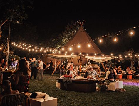 Australian Winter Wedding, Whitsundays Wedding, Camping Wedding Theme, Trending Wedding Ideas, Music Festival Decor, Camp Event, Queensland Wedding, Music Festival Wedding, River Bar