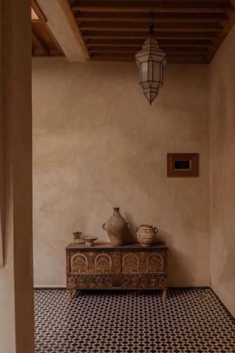 Marrakech Interior Design, Morocco Riad, Italian Country House, Morocco Interior, Concrete Effect Paint, Decoration Beton, Morocco Style, Easy Photography Ideas, Travel Morocco