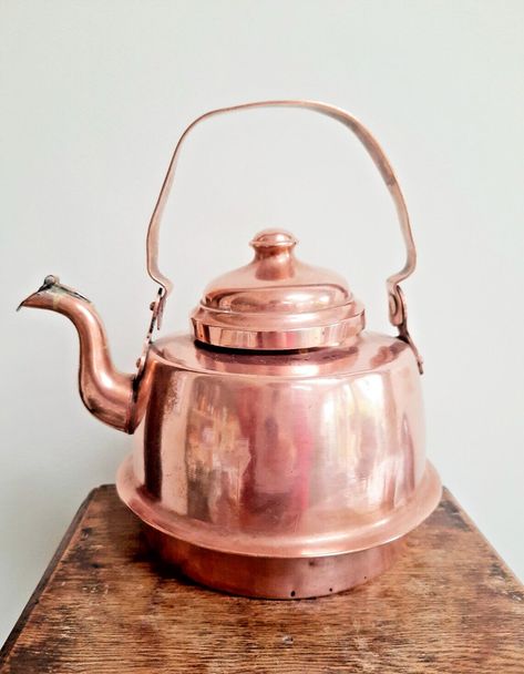 Swedish copper kettle Abkbf Kungsör Copper Handles, Copper Kettle, Wood Burning Stove, A Wood, Wood Burning, Stuff To Do, Tin, Copper, Collectibles