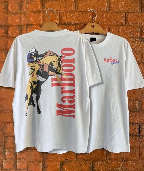 Vintage Marlboro Cowboy Wild West  Shirt Rodeo Tshirt, Cowboy Wild West, Cowboy Killer, Vintage Shirt Design, Cowboy Rodeo, Country Music Shirts, Boho Tees, Music Tees, Cowboys Shirt