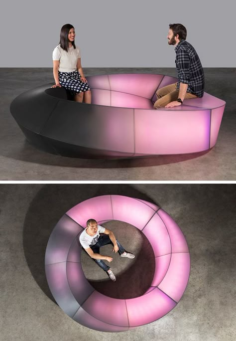 Designer Louis Lim of Makingworks together with 3form have created a modern interactive circular bench named Mobius, that lights up when it's touched. Seating Design Outdoor, Public Seating Design Outdoor, Circular Bench, Circular Seating, Installation Architecture, Interactive Exhibition, Designer Decor, Public Seating, Sensory Room