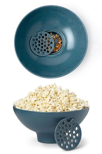 Ceramic Popcorn Bowl, Pottery Bowl Shapes, Cereal Bowl Design, Diy Ceramic Bowl, Ceramica Artistica Ideas, Popcorn Bowls, Ceramic Colander, Bowls Pottery, Popcorn Bowl