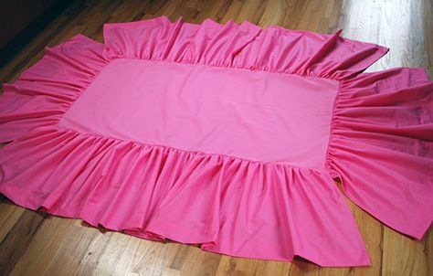 DIY or Buy :: How to Make a Crib Dust Ruffle - Free Tutorials Or Buy if Your Plate is Full Diy Crib Bedding, Crib Dust Ruffle, Crib Bed Skirt, Ruffle Crib Skirt, Diy Crib, Ruffle Pattern, Crib Toddler Bed, Ruffle Bed Skirts, Diy Bebe