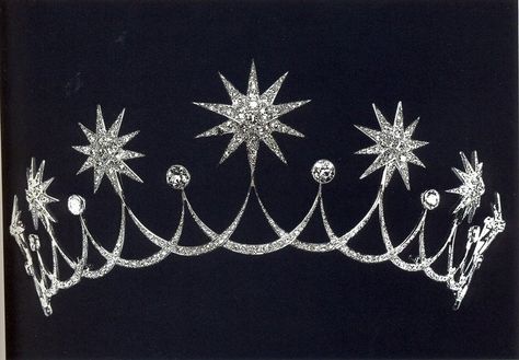 A diamond tiara by Chaumet, 1912. Designed as a series of alternating diamond stars, and circular diamonds, linked by diamond swags. Invisible Crown, Vintage Tiara, Royal Crowns, Beautiful Tiaras, Diamond Tiara, Hair Adornments, Poutine, Royal Jewels, Princess Crown