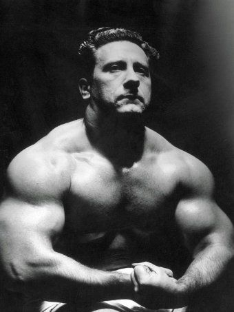 In Honor of Joe Weider Huge Aesthetic, Bodybuilder Physique, Joe Weider, Gym Gains, Bodybuilders Men, Natural Bodybuilding, Workout Chart, Bodybuilding Motivation, Arnold Schwarzenegger